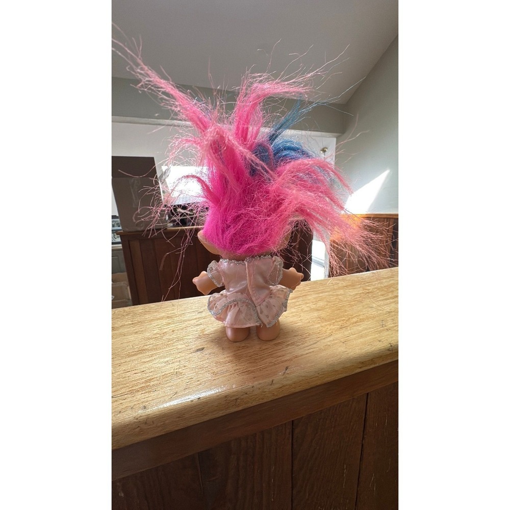 Vintage 1998 Ace Novelty Treasure Trolls doll Tish pink & purple hair jewel - Picture 2 of 3